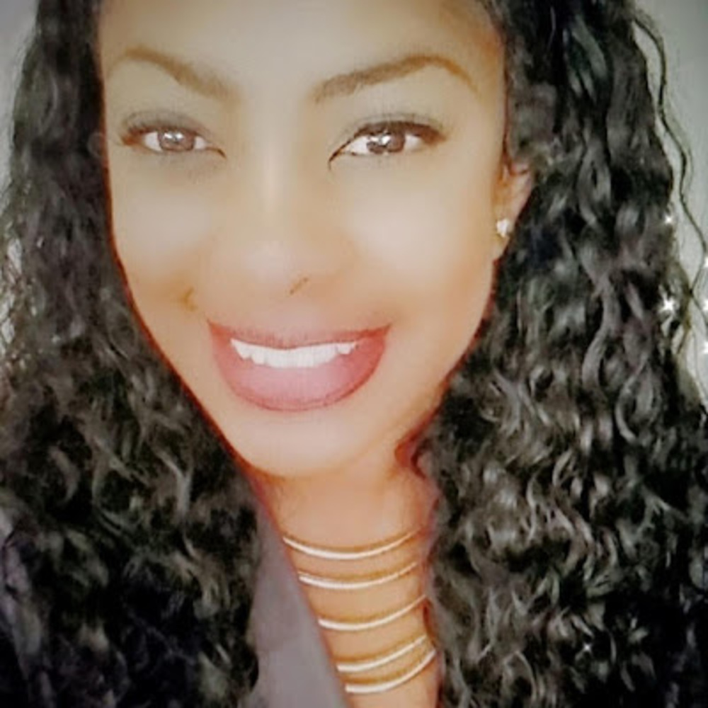 Meet your Posher, Latricia